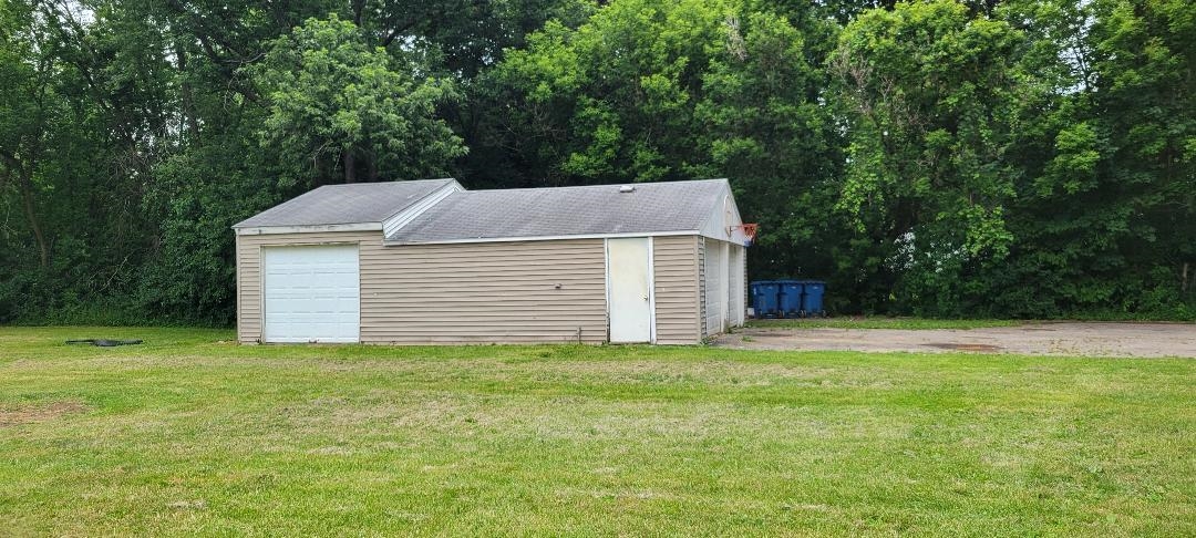 8098 Corunna Road Flint, MI 48532 - Photo 22 of 24 50147009-ba31b5db-8f23-4efe-a357-571599b5811e.JPG
