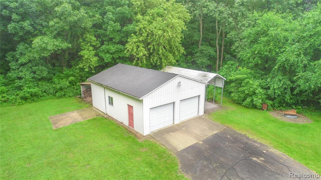 1301 Brogan Road Stockbridge, MI 49285 - Photo 2 of 27