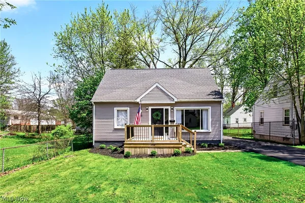 $155,000 | 1424 Clemmens Avenue Northwest, Warren, OH 44485