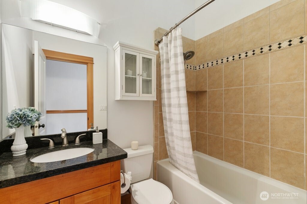 4735 Delridge Way Southwest, Unit A Seattle, WA 98106 - Photo 12 of 25