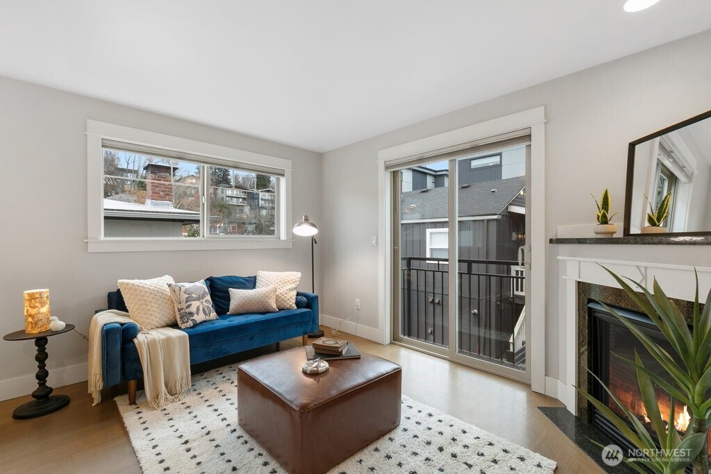 4735 Delridge Way Southwest, Unit A Seattle, WA 98106 - Photo 2 of 25