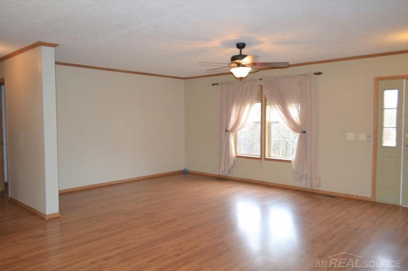 6429 Sheridan Line Road Lexington, MI 48450 - Photo 13 of 27 31377338-12.JPG