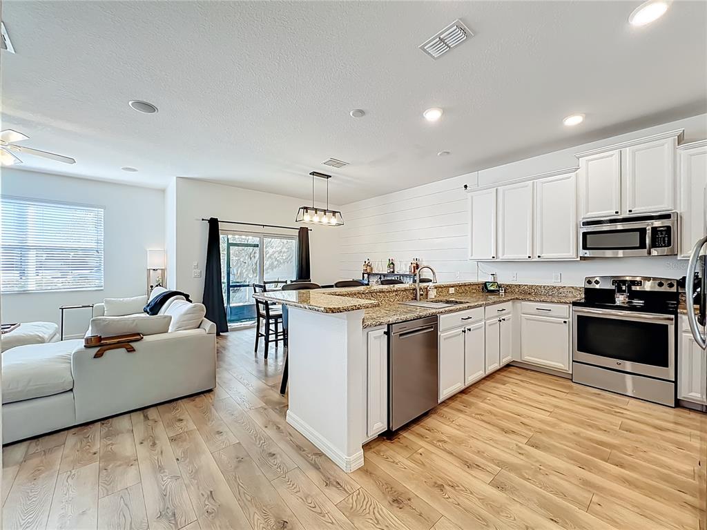 3341 Rodrick Circle Orlando, FL 32824 - Photo 9 of 43