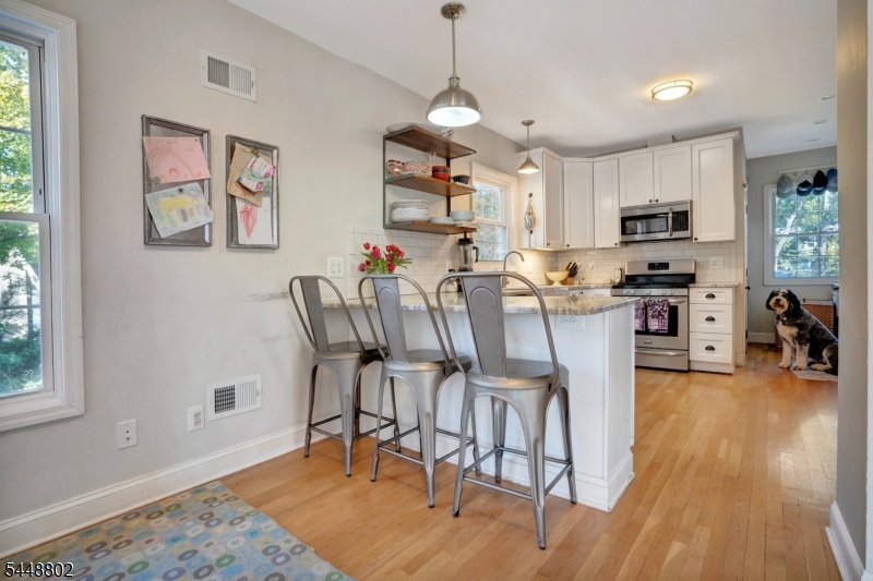 37 Brookfield Road, Unit 2 Montclair, NJ 07043 - Photo 14 of 28