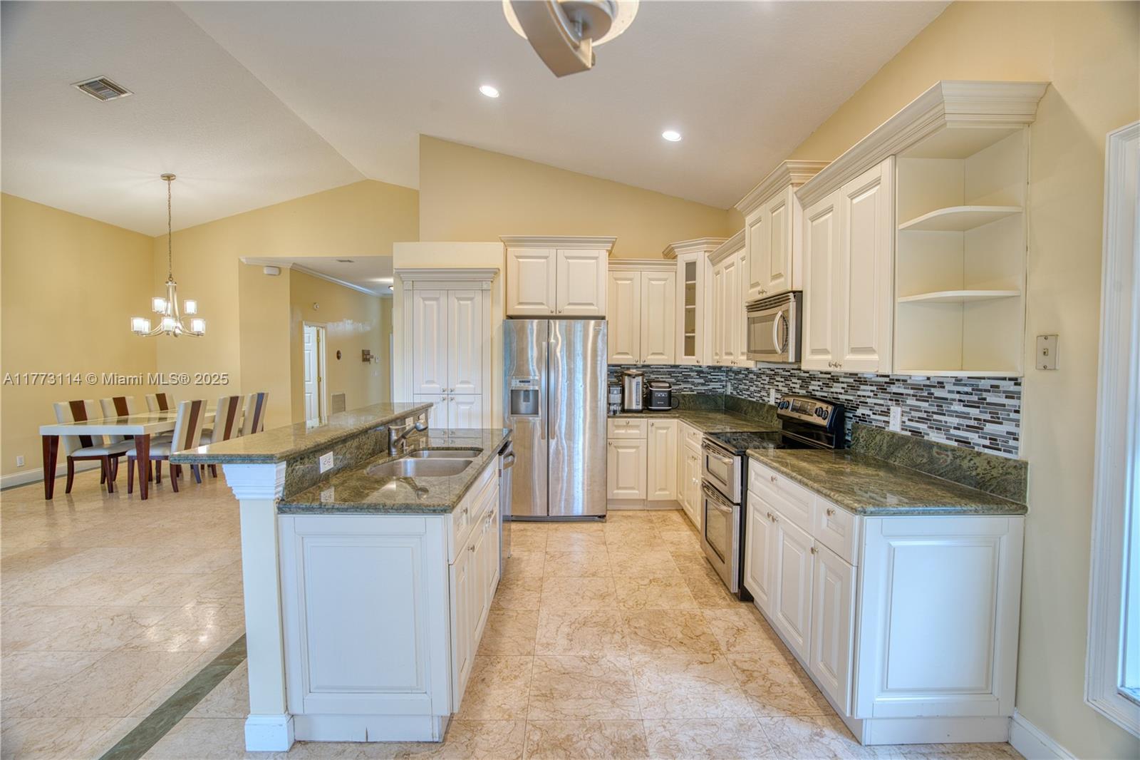 21775 Philmont Court Boca Raton, FL 33428 - Photo 18 of 45 Gallery Image 18