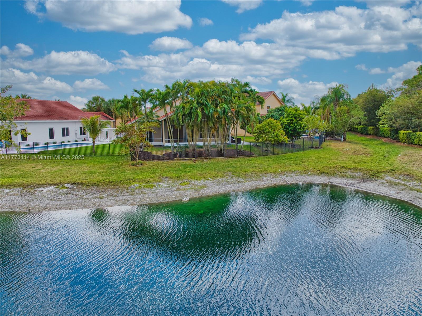 21775 Philmont Court Boca Raton, FL 33428 - Photo 4 of 45 Gallery Image 4