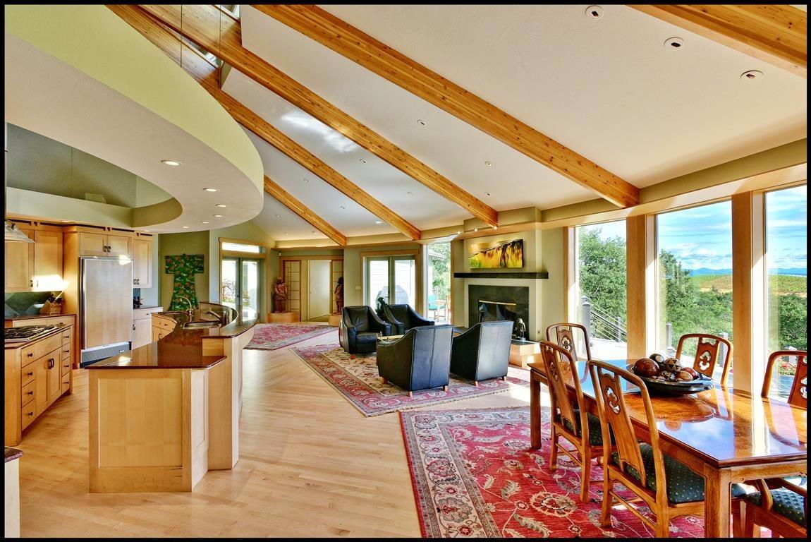4860 Pioneer Road Medford, OR 97501 - Photo 10 of 29 Additional Photo