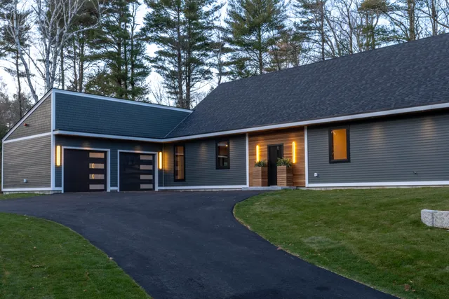 $1,750,000 | 2 Woodside Meadow Road, Kittery, ME 03904