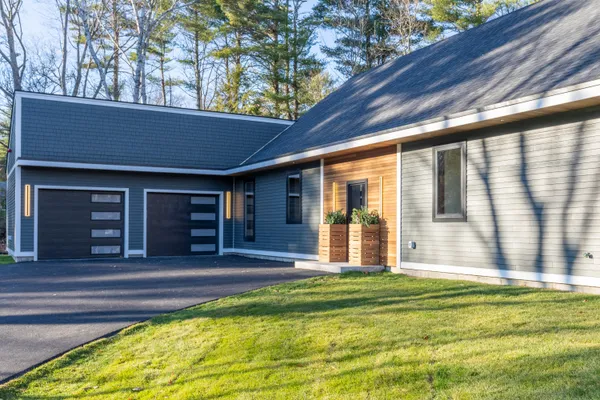 $1,725,000 | 2 Woodside Meadow Road, Kittery, ME 03904