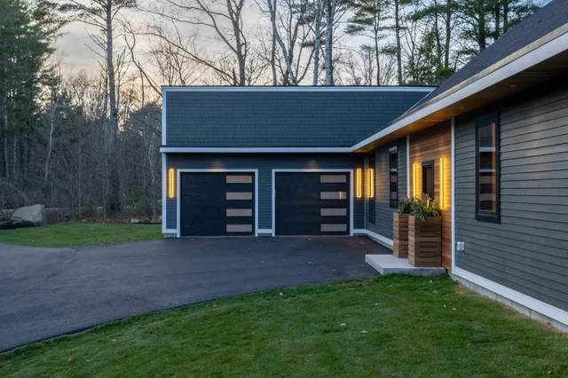 $1,750,000 | 2 Woodside Meadow Road, Kittery, ME 03904