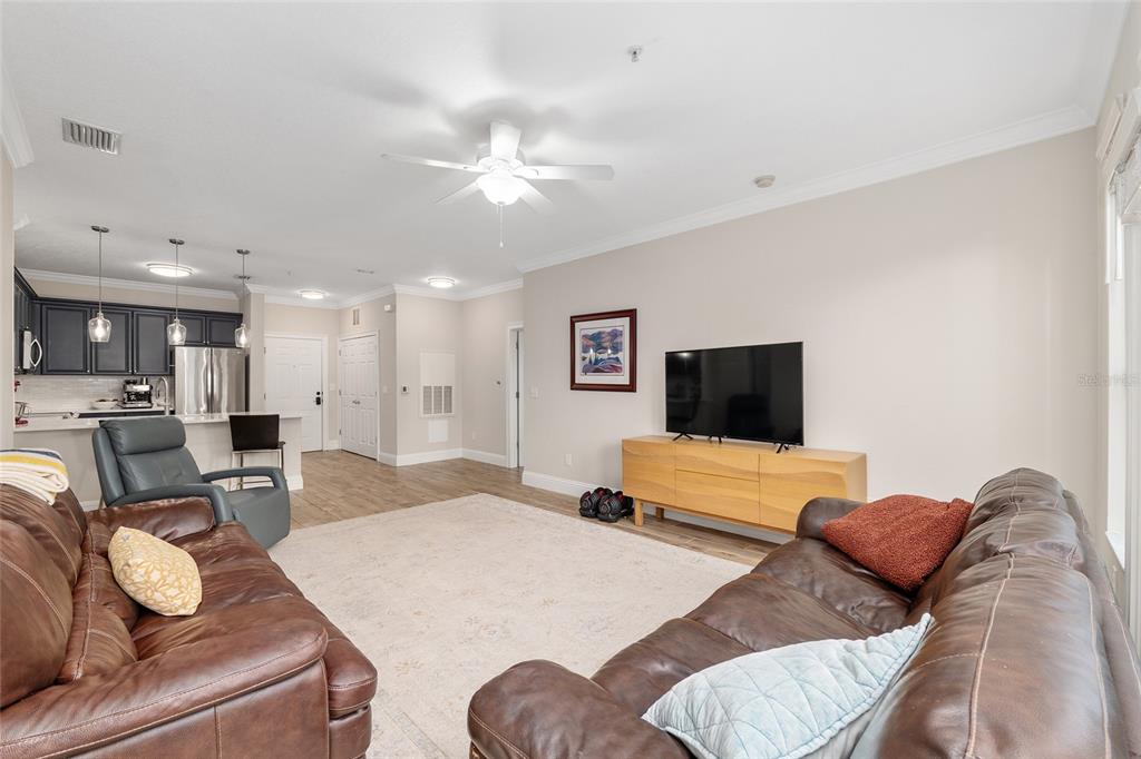 1185 Southwest 9th Road, Unit 405 Gainesville, FL 32601 - Photo 11 of 37
