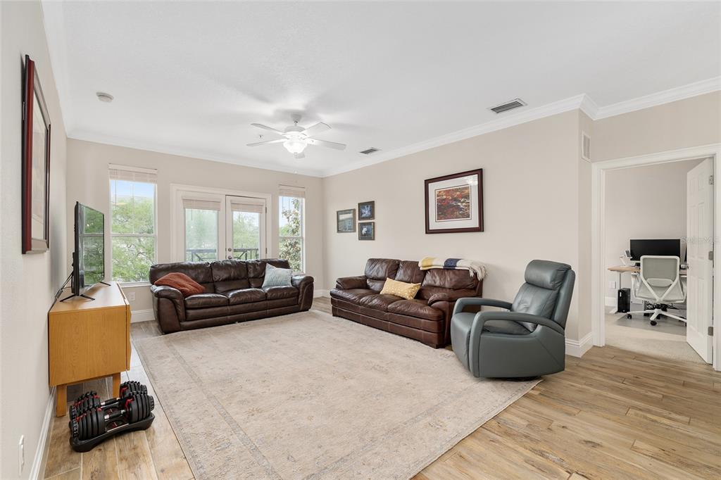 1185 Southwest 9th Road, Unit 405 Gainesville, FL 32601 - Photo 7 of 37