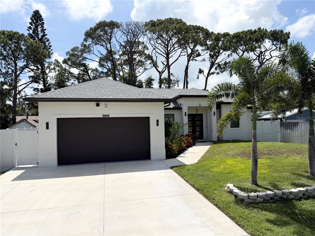 4722 Neptune Road Venice, FL 34293 - Photo 2 of 28