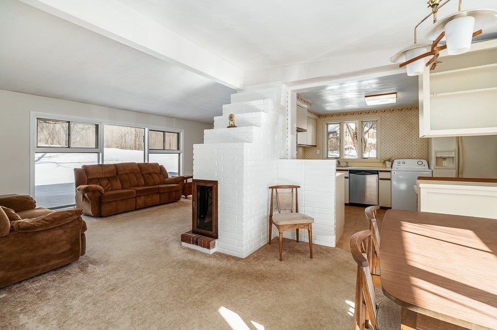 4 Curwen Road Peabody, MA 01960 - Photo 5 of 27 Gallery Image 5