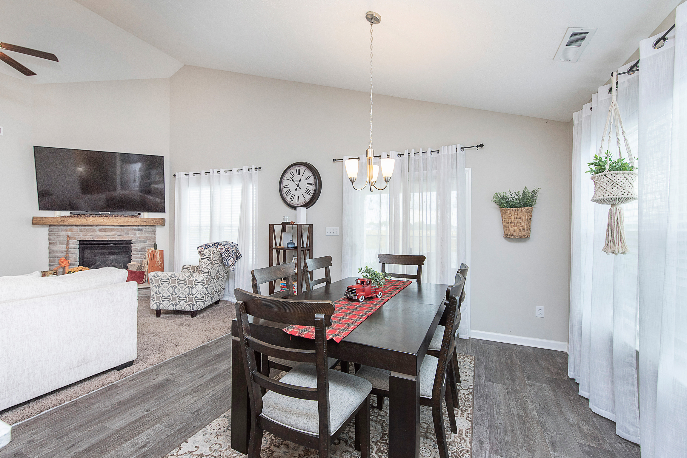 8131 Dewberry Lane Pendleton, IN 46064 - Photo 14 of 28