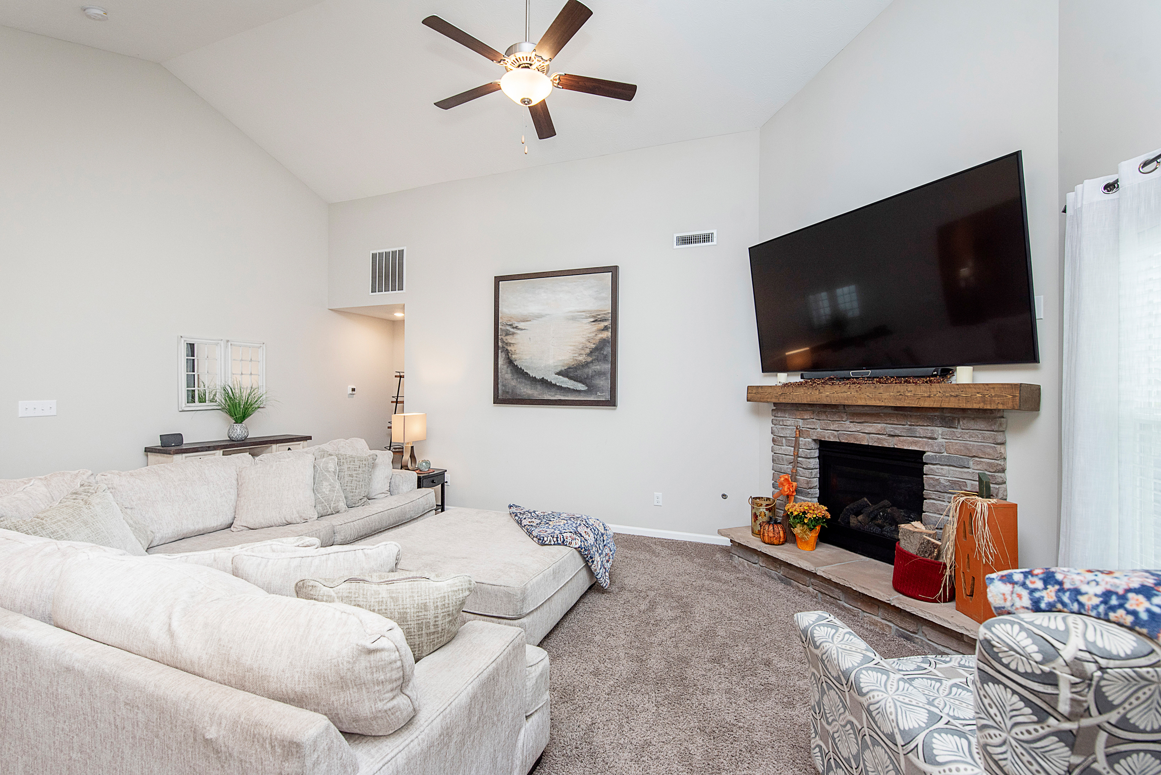 8131 Dewberry Lane Pendleton, IN 46064 - Photo 4 of 28