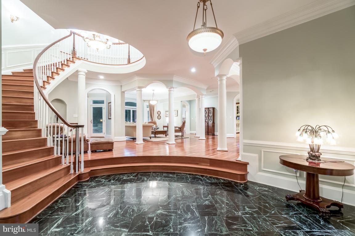 15330 Riding Club Drive Haymarket, VA 20169 - Photo 27 of 59 Grand entrance