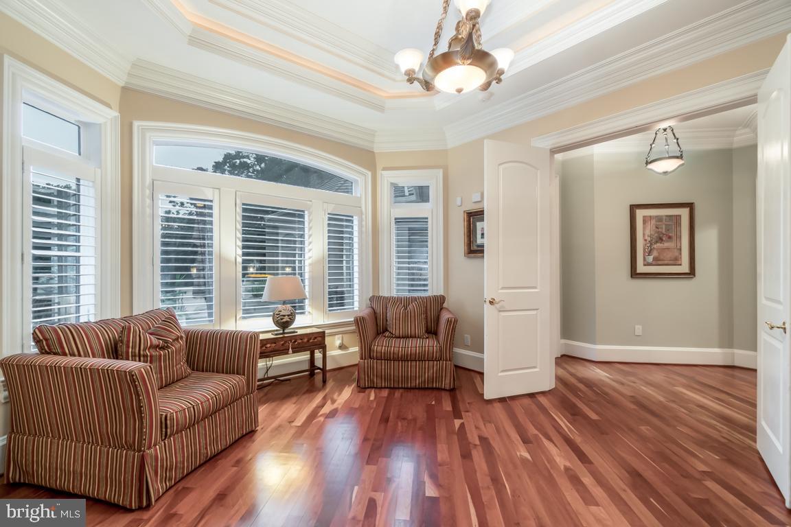 15330 Riding Club Drive Haymarket, VA 20169 - Photo 37 of 59 Living room in owner's suite