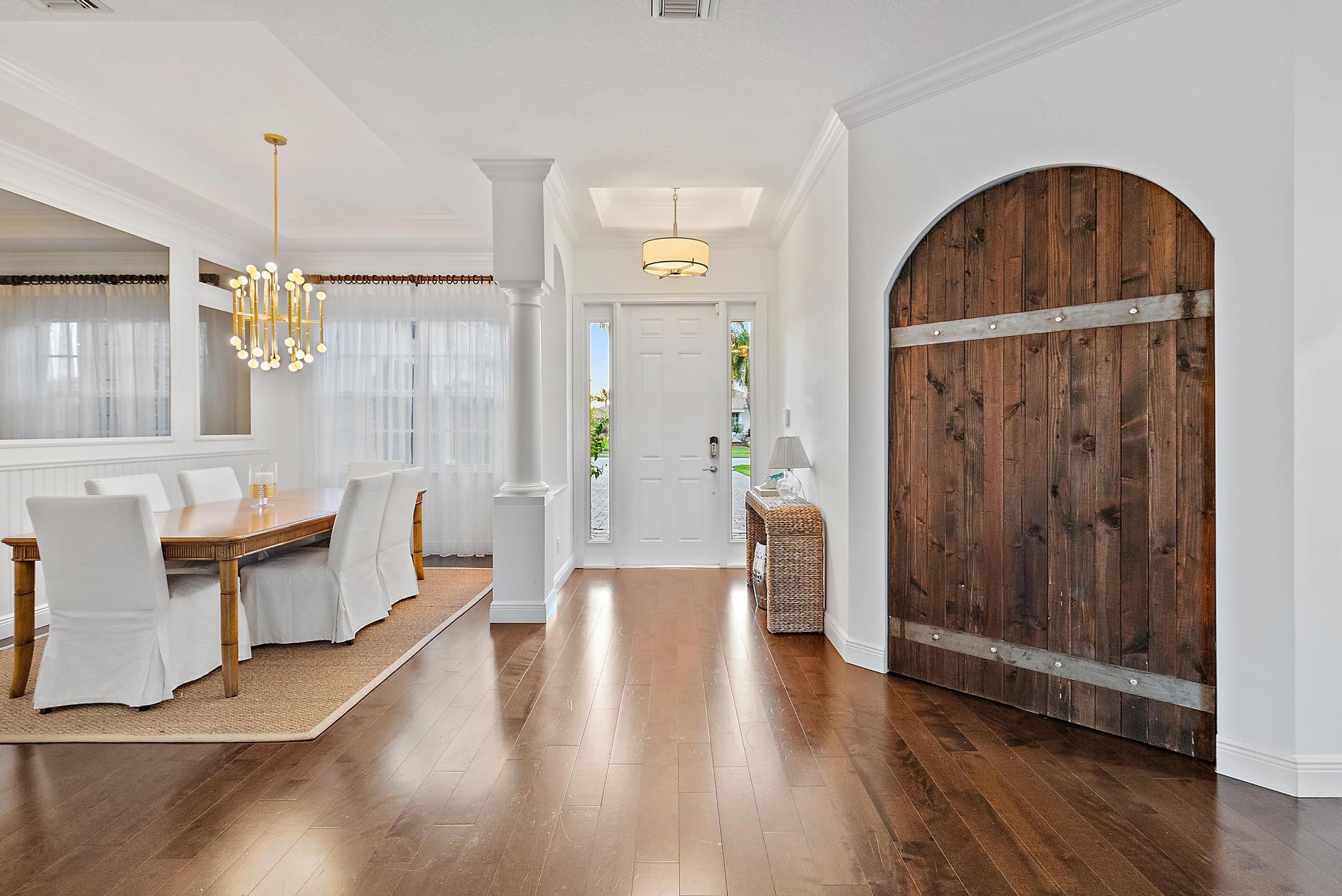 128 Casa Circle Jupiter, FL 33458 - Photo 11 of 78 Dining & Foyer