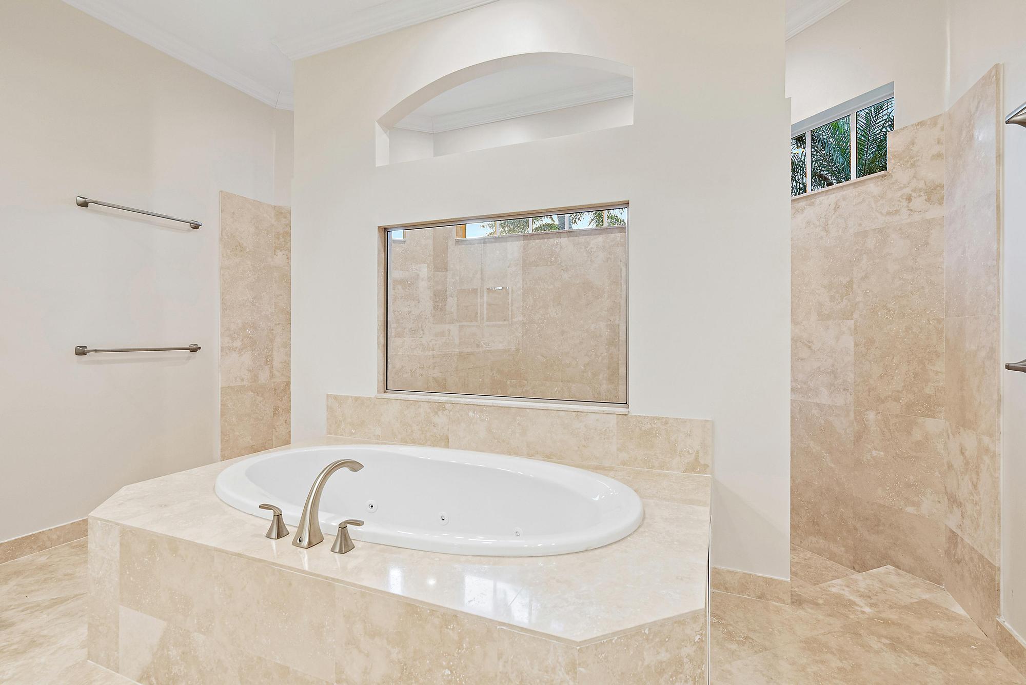 128 Casa Circle Jupiter, FL 33458 - Photo 24 of 78 Primary Bath