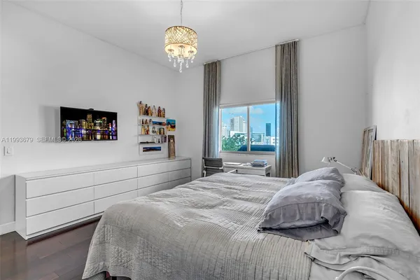 $3,300 | 36 Northwest 6th Avenue, Unit TS8, Miami, FL 33128