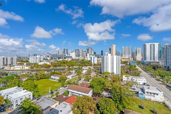 $3,300 | 36 Northwest 6th Avenue, Unit TS8, Miami, FL 33128