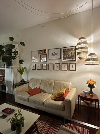 $3,300 | 36 Northwest 6th Avenue, Unit TS8, Miami, FL 33128