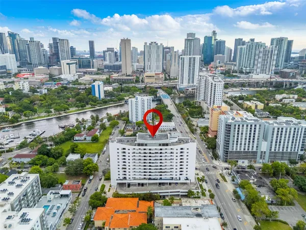 $3,300 | 36 Northwest 6th Avenue, Unit TS8, Miami, FL 33128