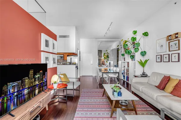 $3,300 | 36 Northwest 6th Avenue, Unit TS8, Miami, FL 33128