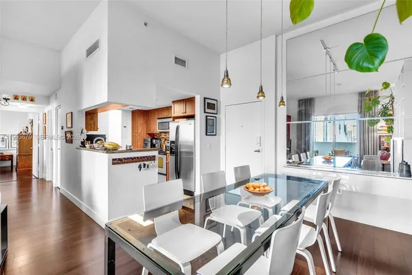 $3,300 | 36 Northwest 6th Avenue, Unit TS8, Miami, FL 33128