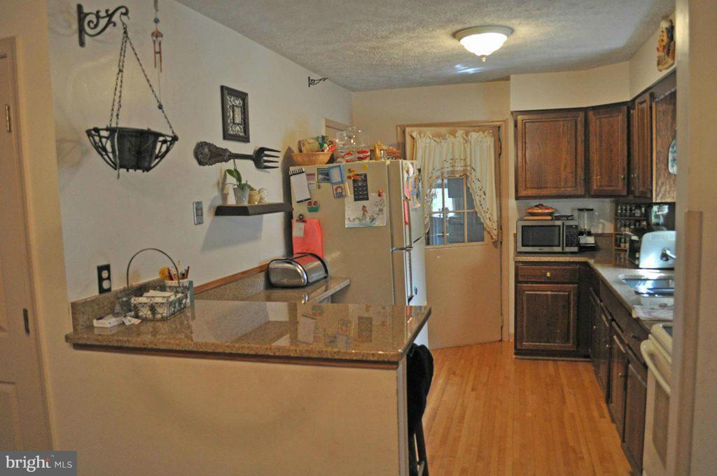 1567 Bloom Road Westminster, MD 21157 - Photo 11 of 30 Kitchen