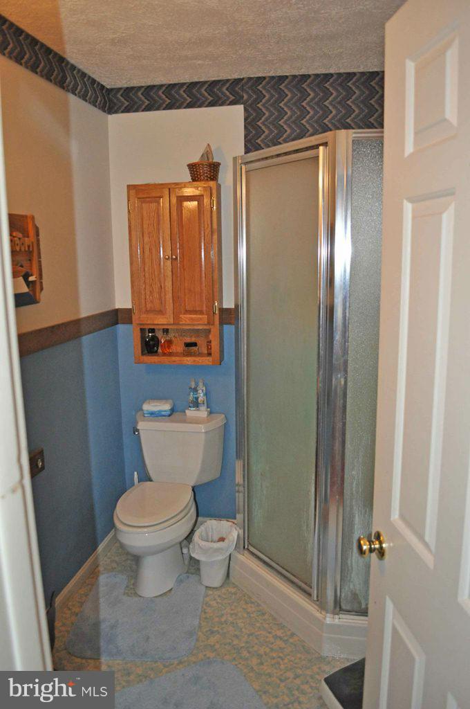 1567 Bloom Road Westminster, MD 21157 - Photo 20 of 30 Bath