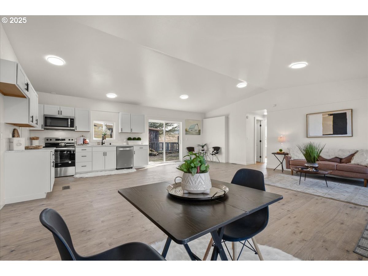 40 Oda Knight Road Lyle, WA 98635 - Photo 11 of 48 Gallery Image 11