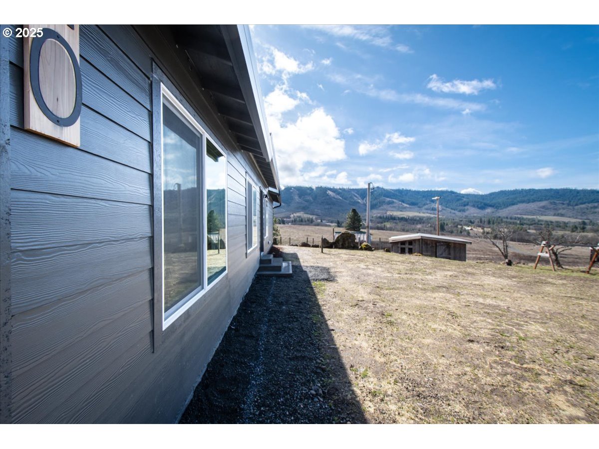 40 Oda Knight Road Lyle, WA 98635 - Photo 4 of 48 Gallery Image 4