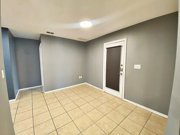 $337,000 | 532 North Clinton Avenue, Lubbock, TX 79416