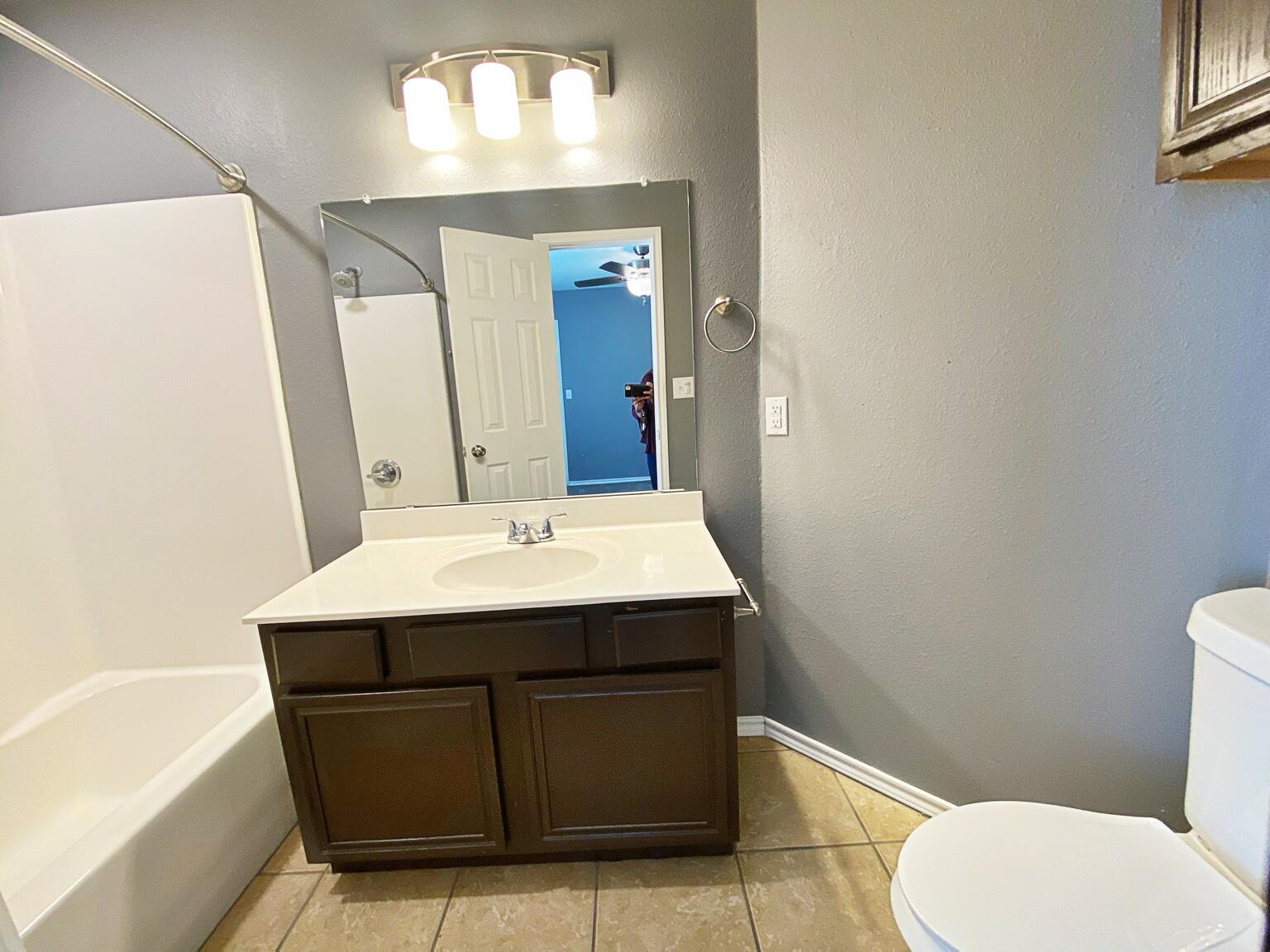 532 North Clinton Avenue Lubbock, TX 79416 - Photo 13 of 37 006 4