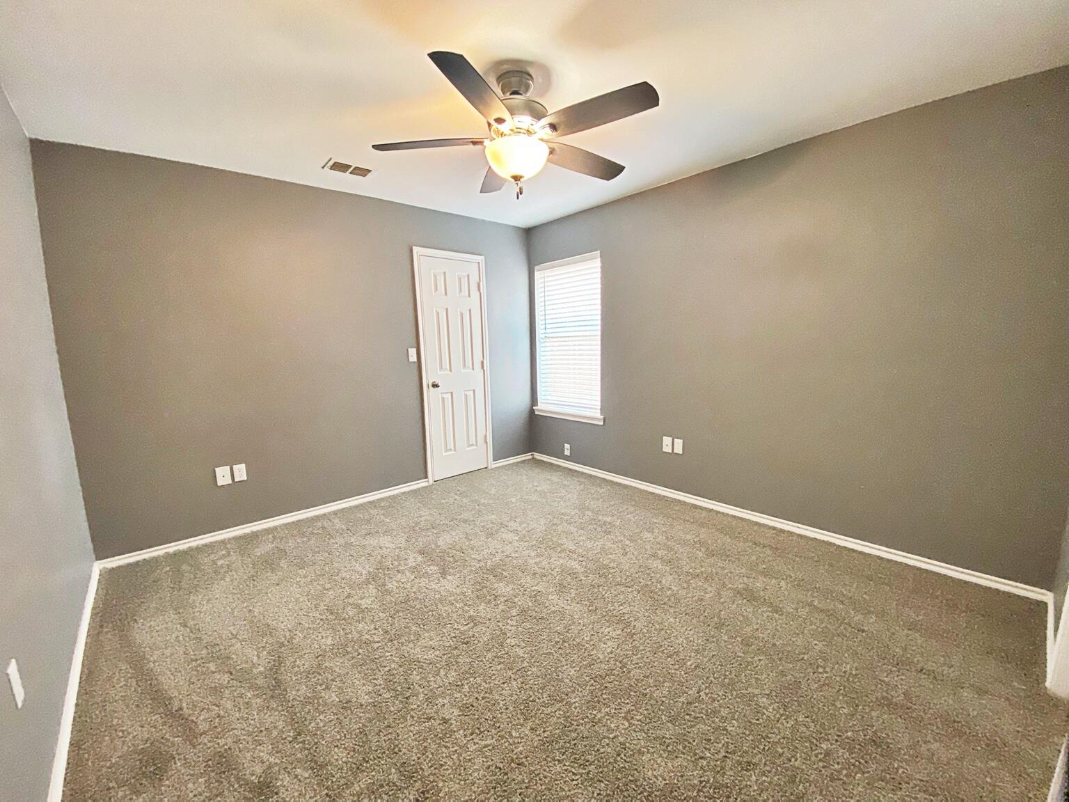 532 North Clinton Avenue Lubbock, TX 79416 - Photo 17 of 37 002 4