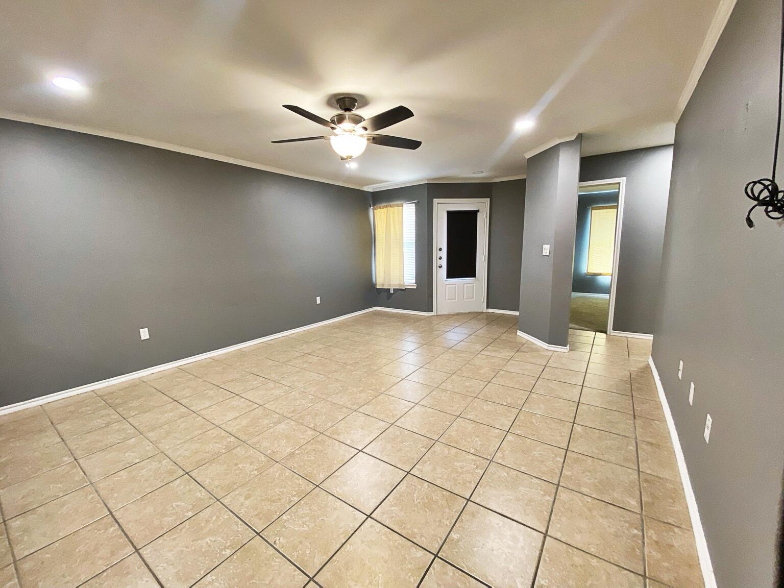 532 North Clinton Avenue Lubbock, TX 79416 - Photo 33 of 37 004 3