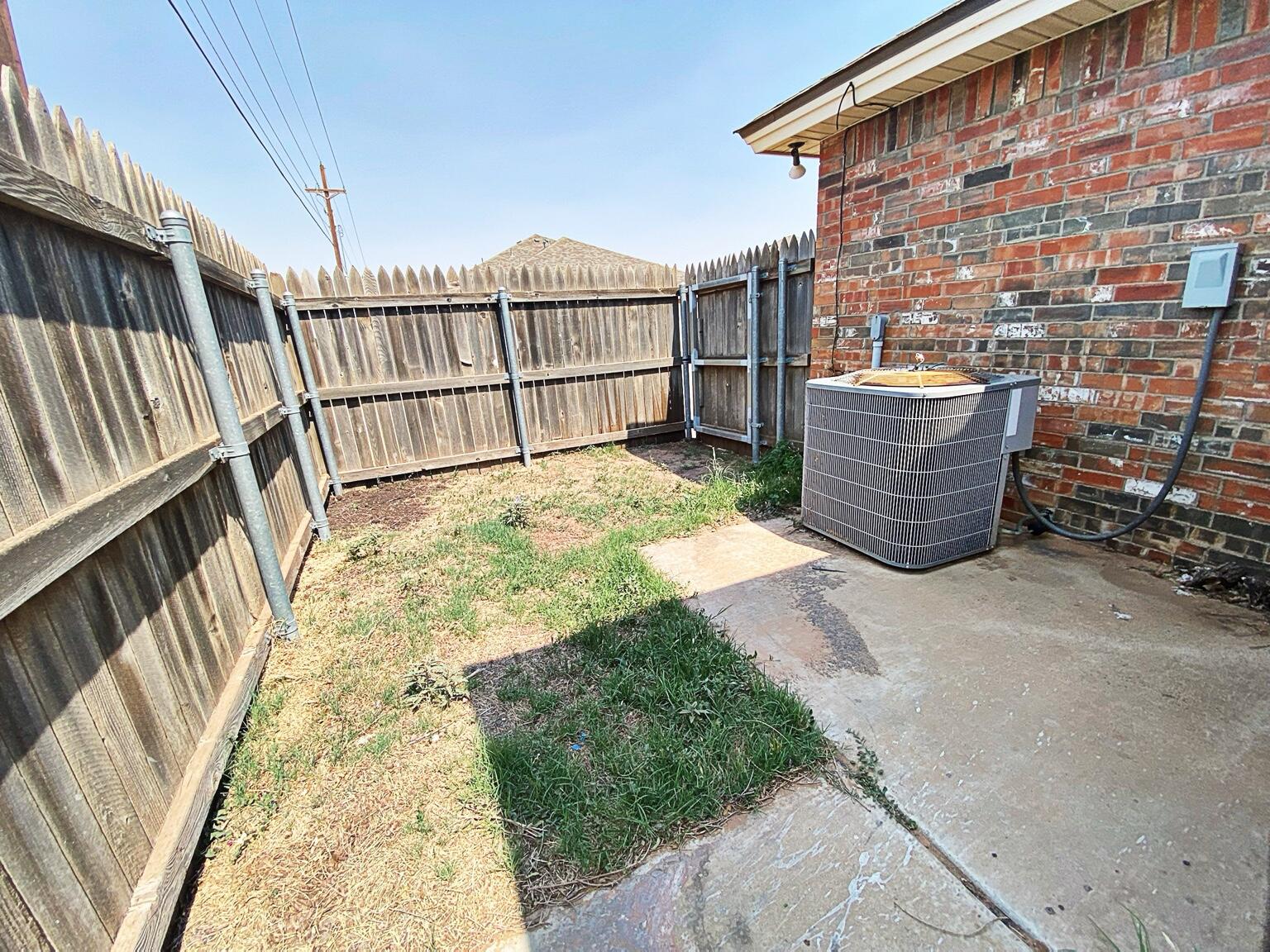532 North Clinton Avenue Lubbock, TX 79416 - Photo 34 of 37 003 3