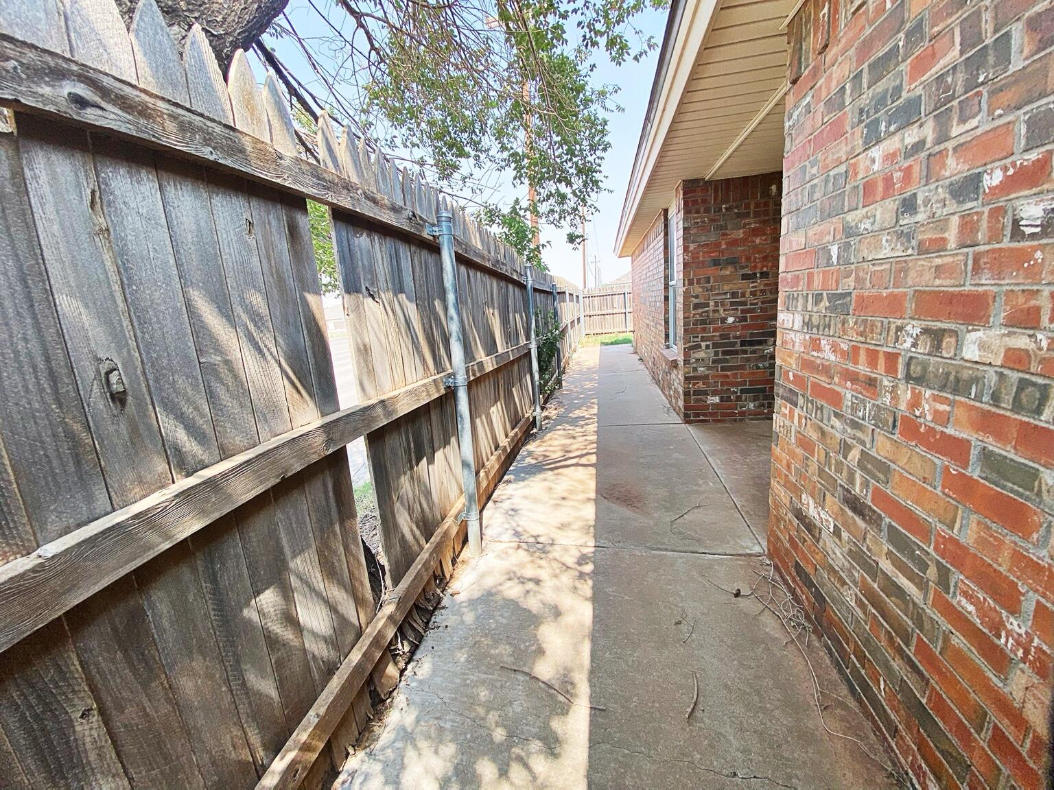 532 North Clinton Avenue Lubbock, TX 79416 - Photo 36 of 37 001 3