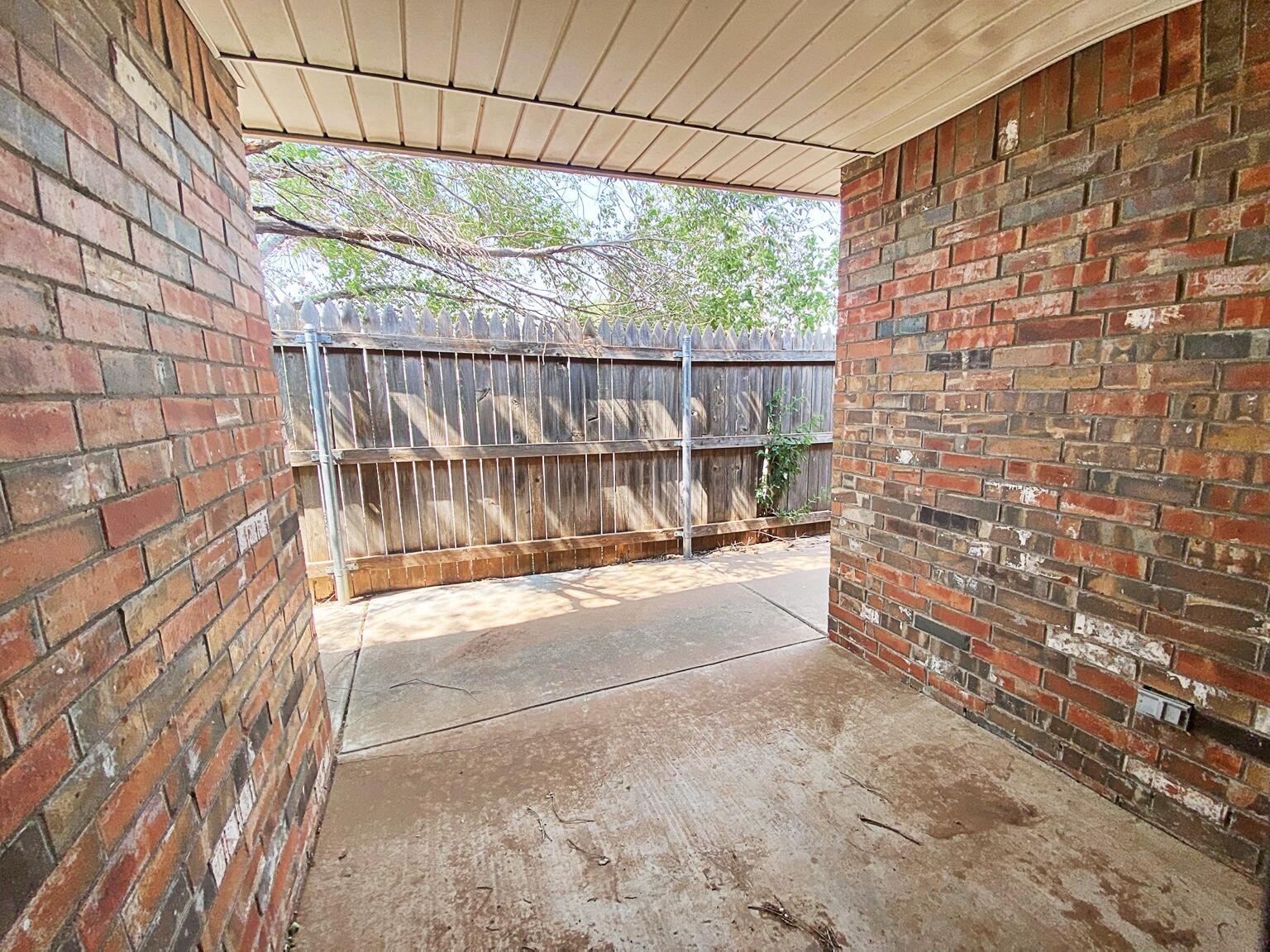 532 North Clinton Avenue Lubbock, TX 79416 - Photo 37 of 37 000 3