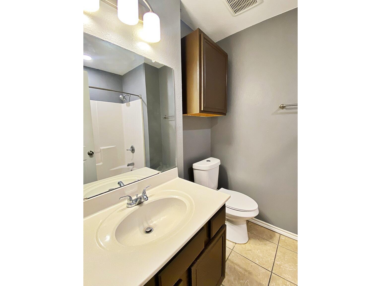 532 North Clinton Avenue Lubbock, TX 79416 - Photo 7 of 37 012 4