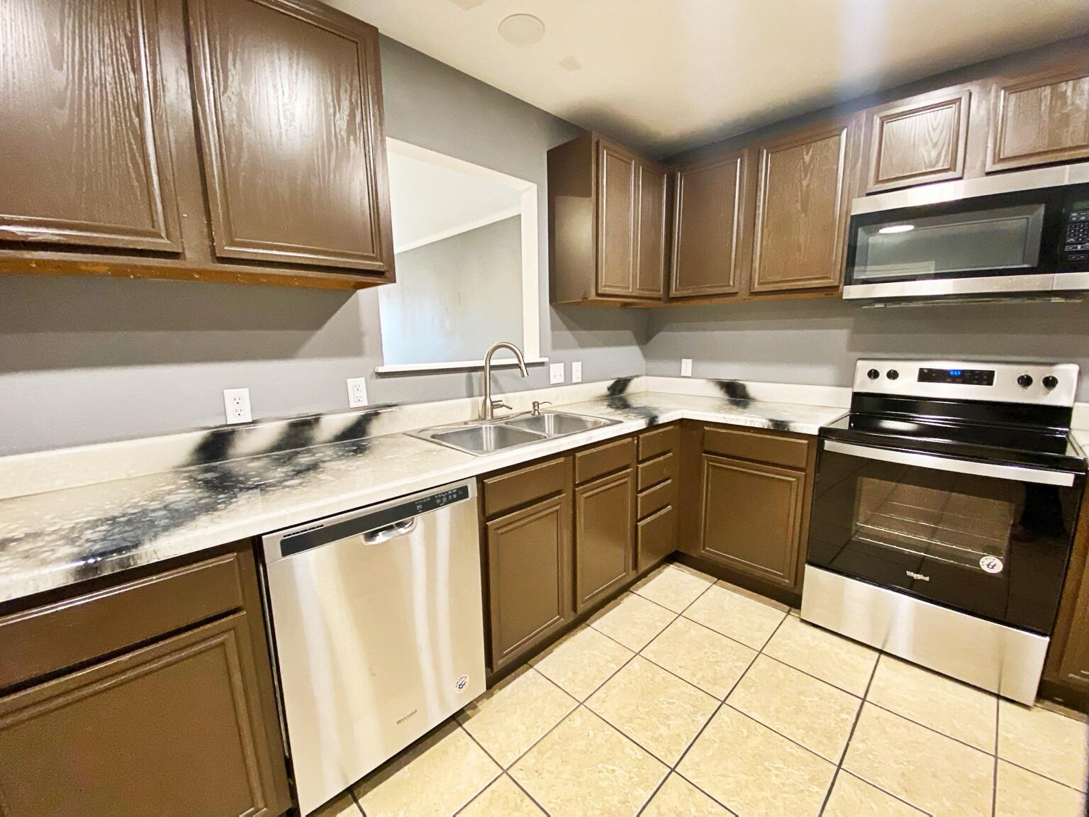 532 North Clinton Avenue Lubbock, TX 79416 - Photo 10 of 37 009 4