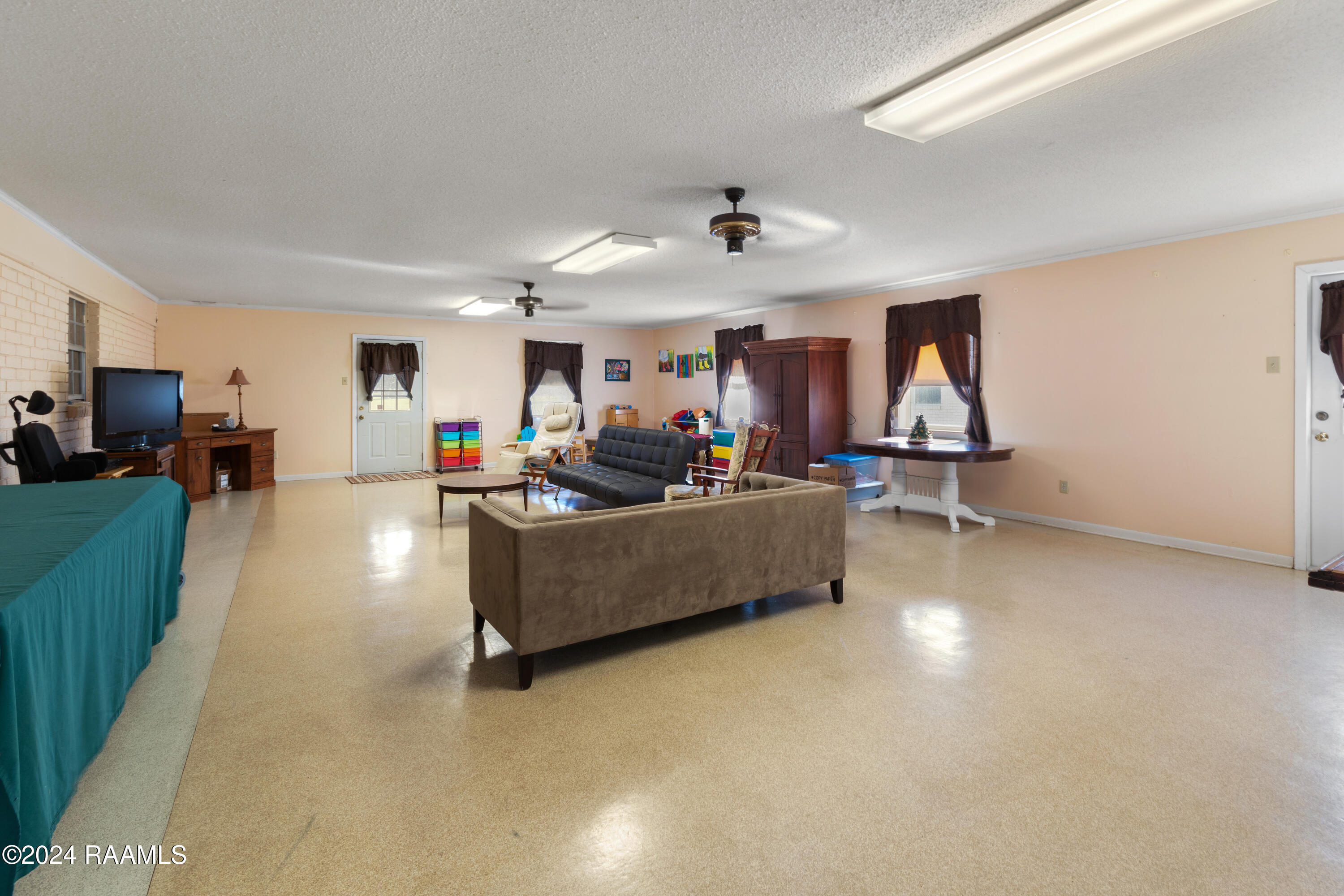 516 East Broussard Road Lafayette, LA 70503 - Photo 15 of 23 DSC_0018