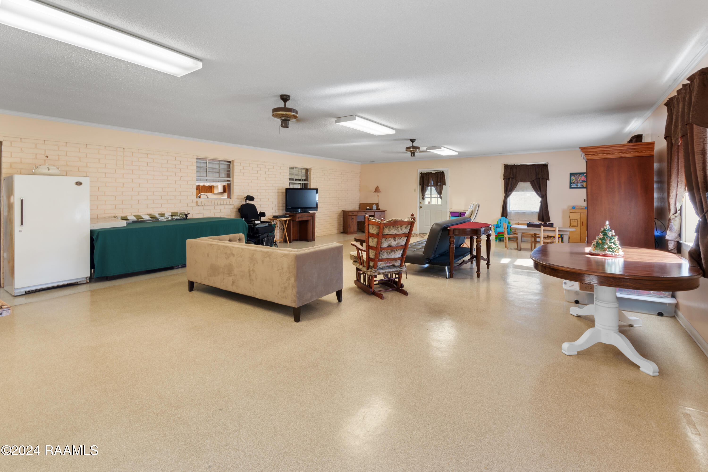 516 East Broussard Road Lafayette, LA 70503 - Photo 17 of 23 DSC_0021
