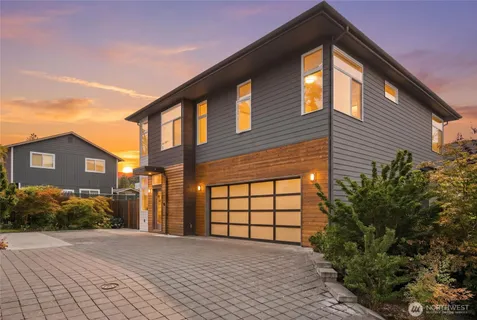 $958,888 | 4042 Martin Luther King Jr Way South, Seattle, WA 98108