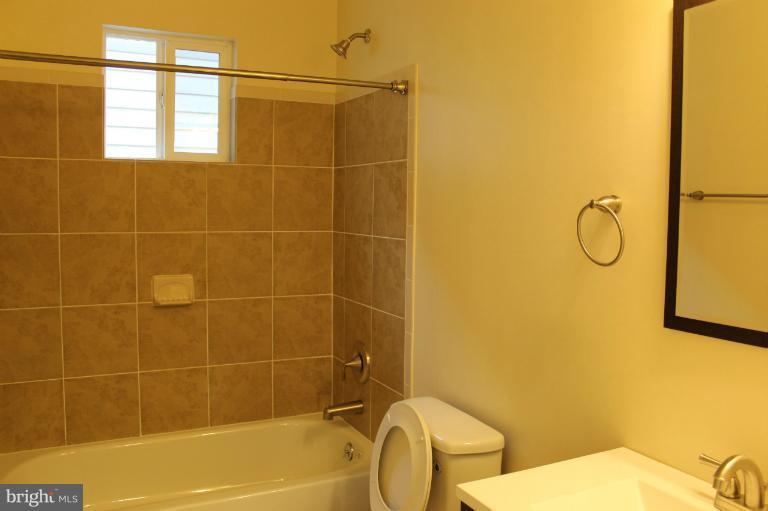 1326 Morris Road Southeast Washington, DC 20020 - Photo 3 of 16 Bath 2