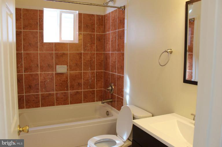 1326 Morris Road Southeast Washington, DC 20020 - Photo 9 of 16 Bath (Master)