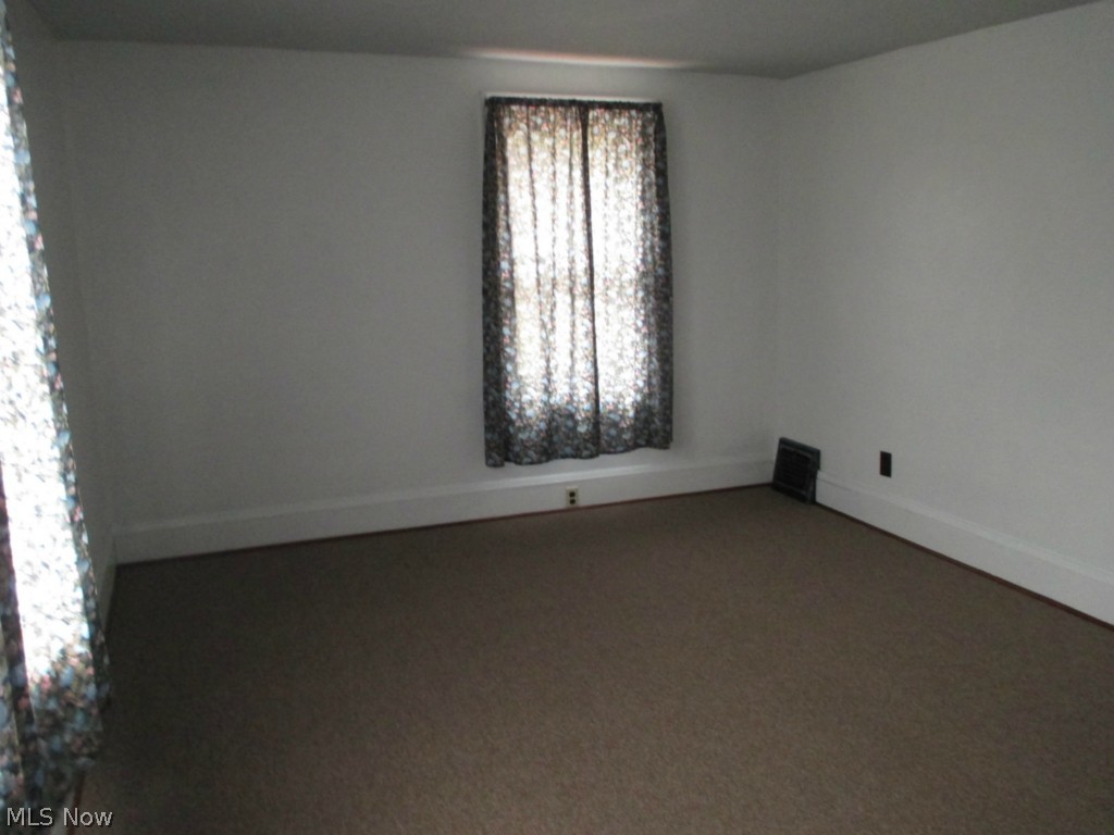 3589 Manchester Road Akron, OH 44319 - Photo 16 of 19 Another view of master w/ newer carpet