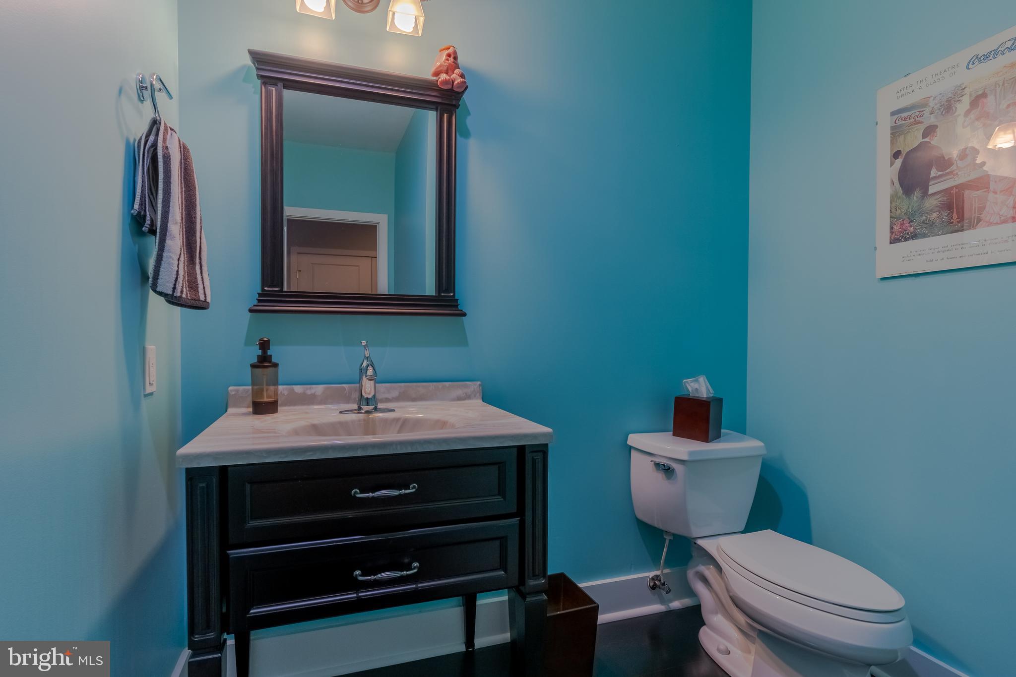 628 South Wolfe Street Baltimore, MD 21231 - Photo 13 of 44 Main level powder room